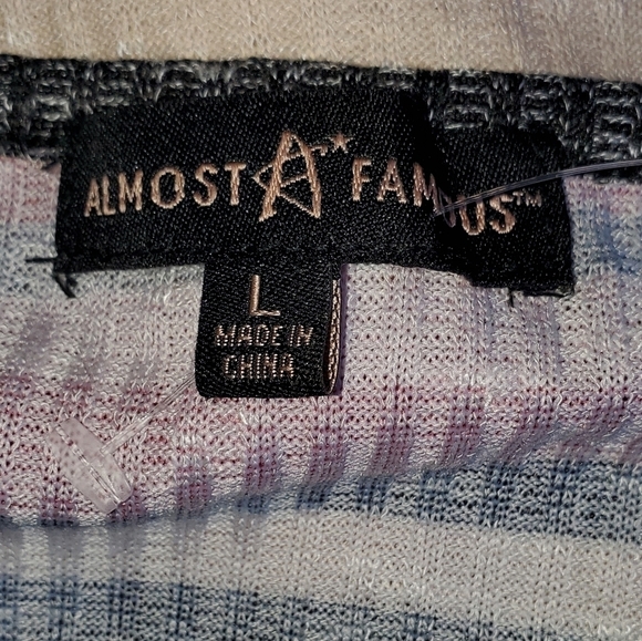 Striped Grey Pink/Red Top New Large - Picture 5 of 7